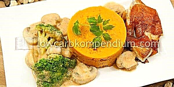 Turkey schnitzel ກັບ crust jamon ແລະມັນຕົ້ນ, mashed