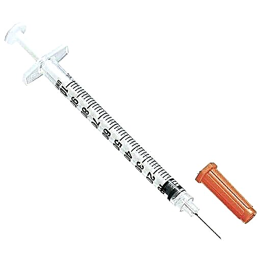 Paggamit sa syringe sa insulin nga adunay usa ka gitangtang karayom: mga litrato