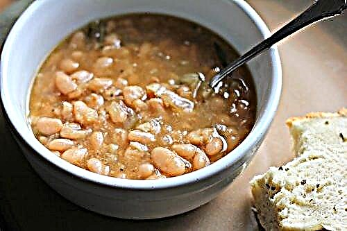 Mga resipe sa among mga magbabasa. Bean Soup nga may Basil ug Olive Oil