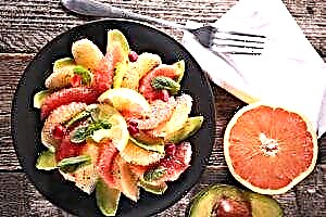 Диабет менен ооругандар үчүн жаңы жылдык рецепттер: авокадо жана грейпфруттан жасалган салат