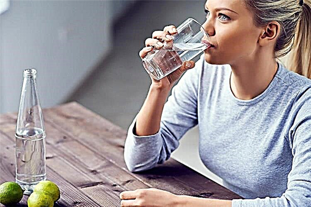 Da li vam je dozvoljeno da pijete vodu prije uzimanja testa krvi