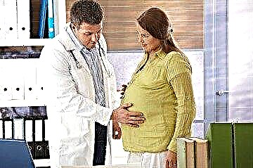 Kumaha ngakuan diabetes di ibu hamil dina waktos anu teratur: gejala sareng tanda patologi